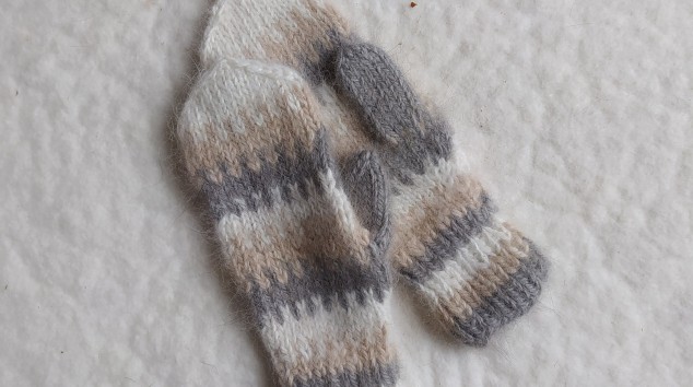 Mittens for a child